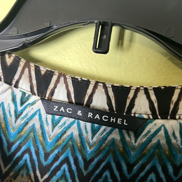 Zac & Rachel Blue and White Blouse with Mandarin Collar and 3/4 Sleeves - Picture 3 of 5